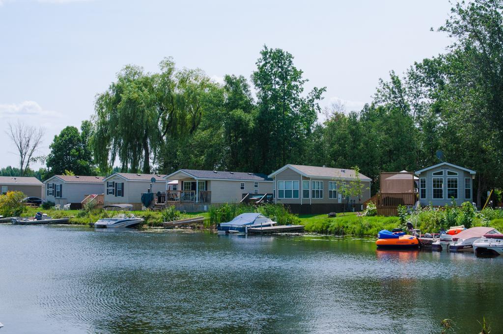 Woodland Estate Resort Campbellford Экстерьер фото