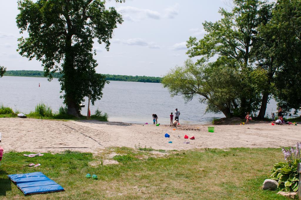 Woodland Estate Resort Campbellford Экстерьер фото